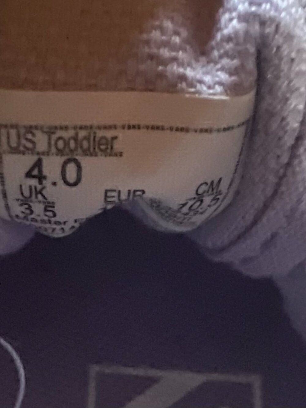 Size 4 - Picture 4 of 4